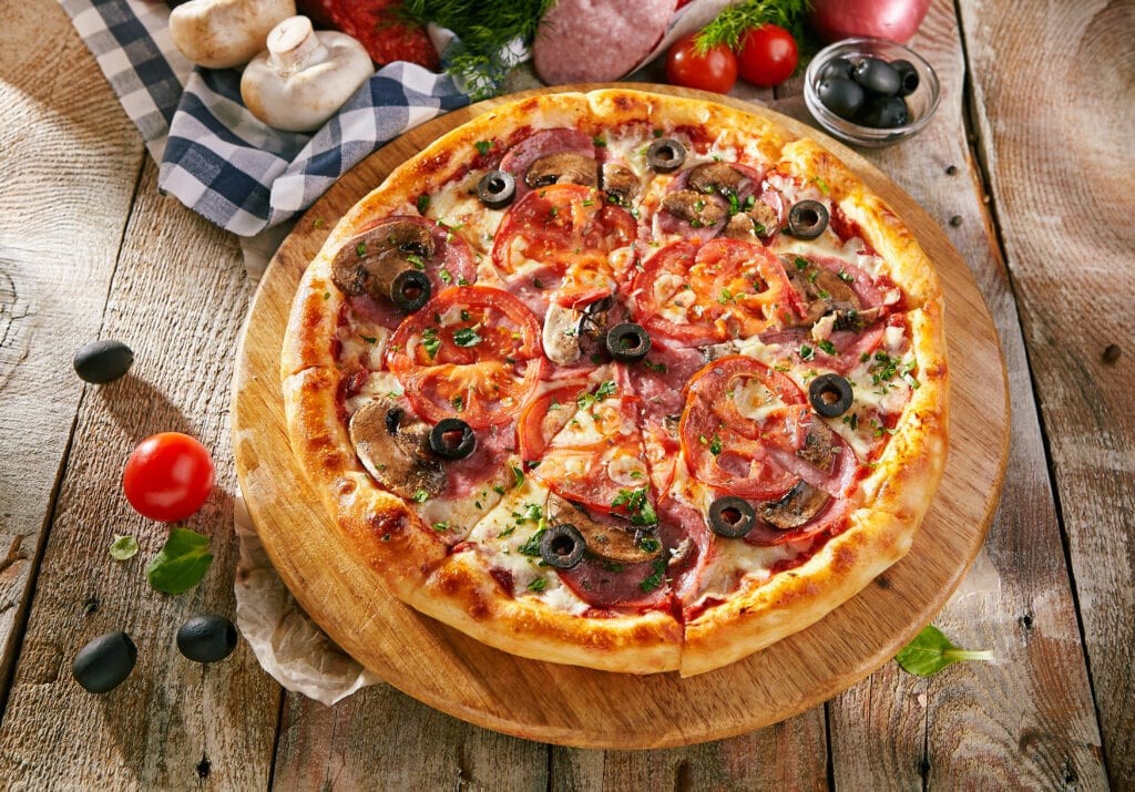 Tuy nhi&ecirc;n, ăn pizza thường xuy&ecirc;n th&igrave; nguy cơ tăng c&acirc;n kh&ocirc;ng thể tr&aacute;nh khỏi